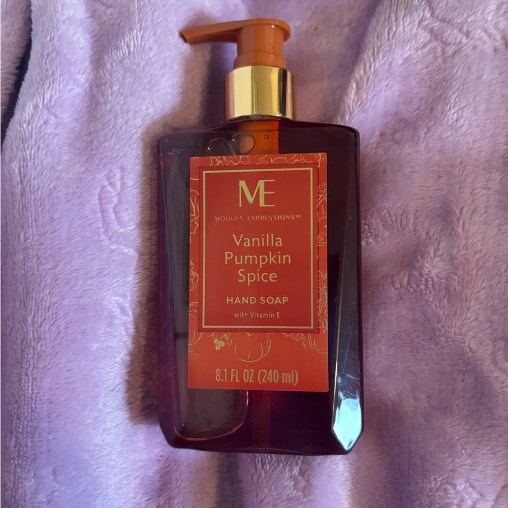 NEW Modern Expressions Hand Soap- Vanilla Pumpkin Spice